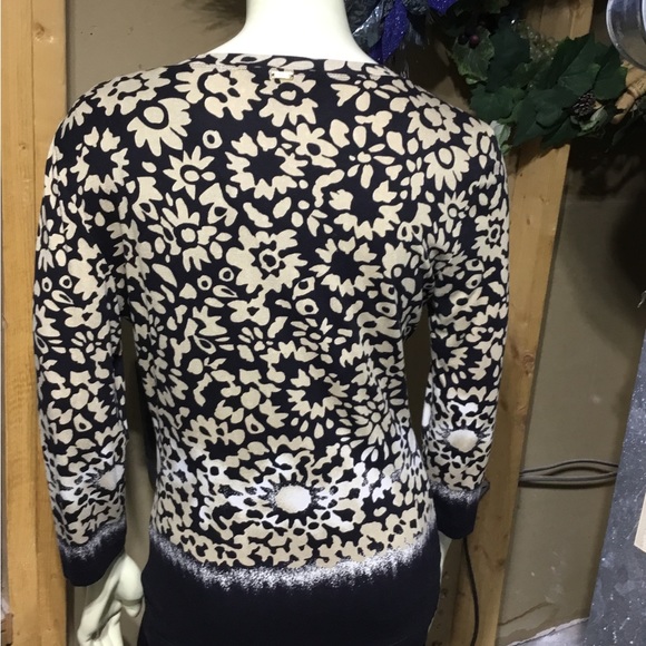 St.John Top - Picture 8 of 14